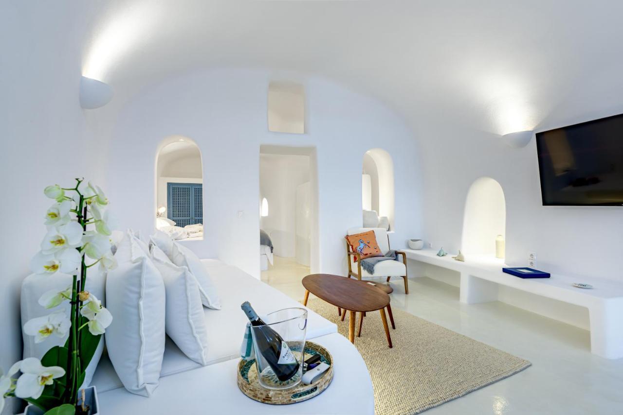 Aristos Life Luxury Cave Villas Oia  Exterior photo